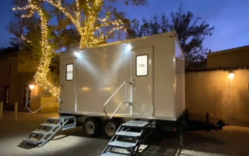 portable restroom rental