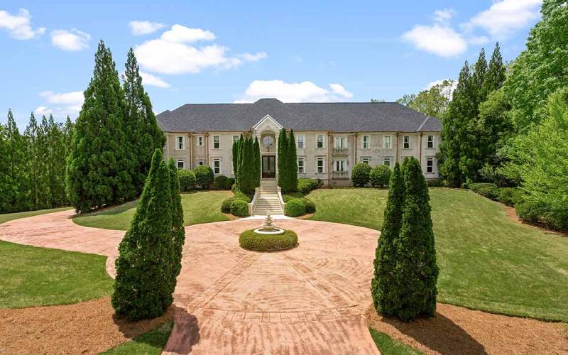 luxury real estate auctions